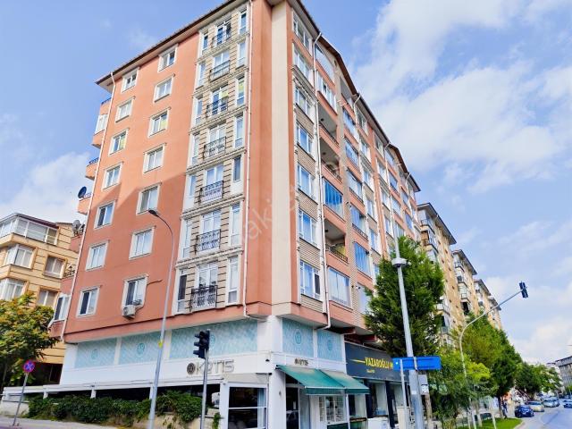 Kenan Uzman'dan Maliye Karşısında Kiralık 3+1 Köşe Daire