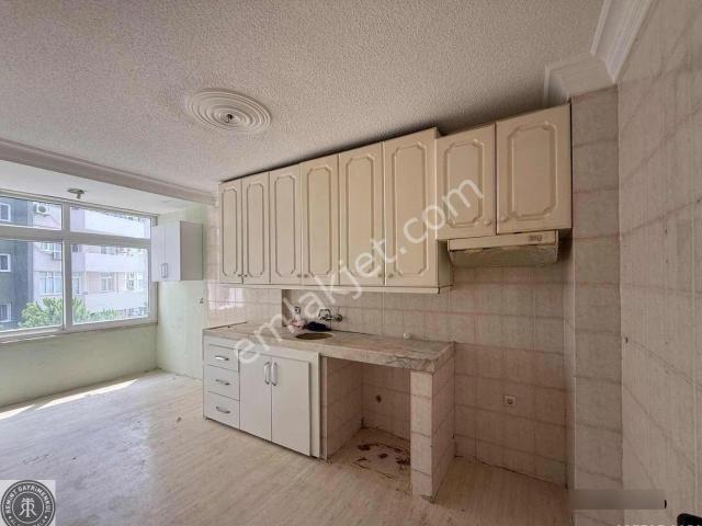 Kenan Evren 3+1 Gastronomı Civ Az Katlı Geniş Daire