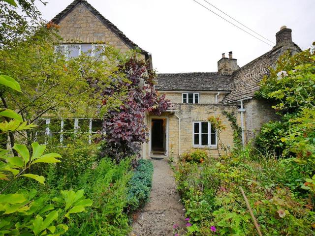 Kencot, Lechlade, GL7 3 bed semi detached house to rent £2,250 pcm £519 pw