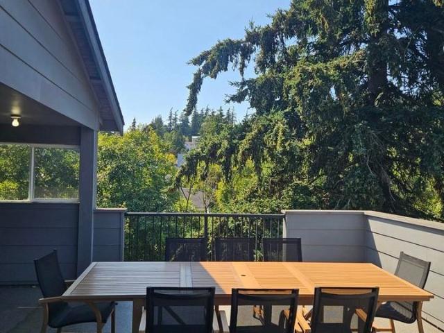 Kendal Court Apartments 4 Bedroom Apartment for Rent at 2305 Douglas Ave, Bellingham, WA 98225 Happy Valley