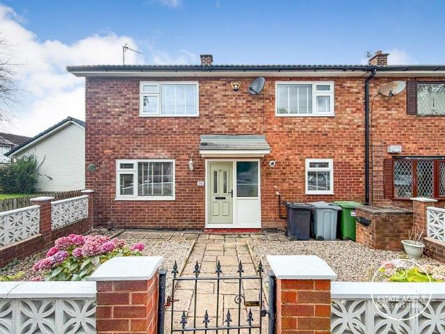 Kendal Road, Macclesfield SK11 3 bed end of terrace house to rent £1,300 pcm £300 pw