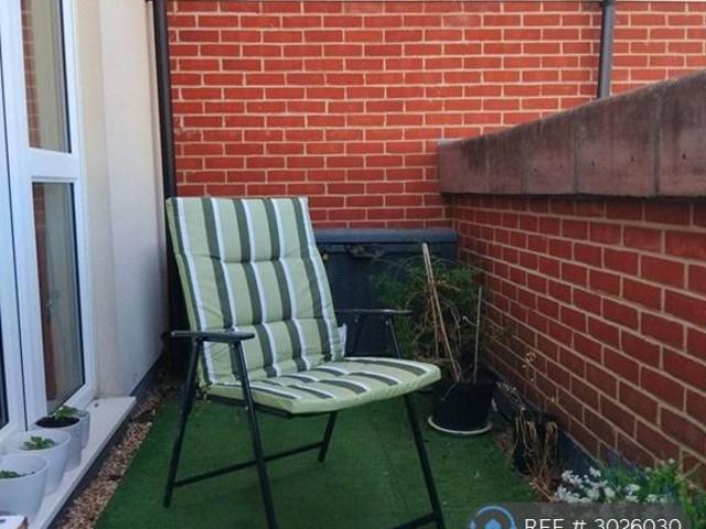 Kendrahall Road, South Croydon, CR2 1 bed in a flat share to rent £850 pcm £196 pw