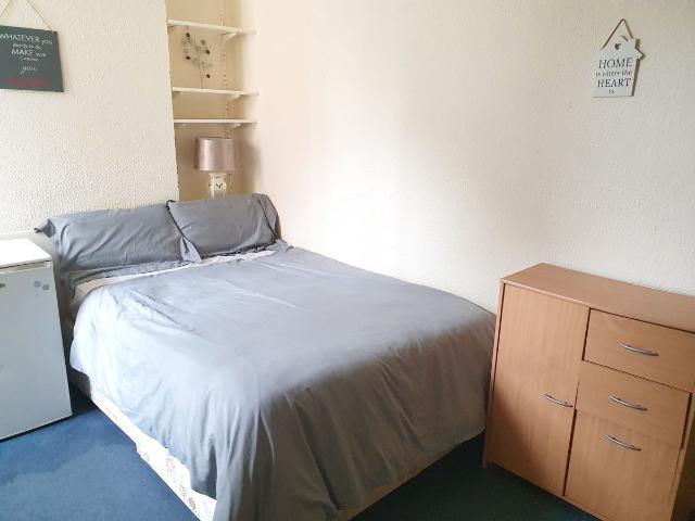 Kendrick Street, Wednesbury WS10, Studio to rent, £650 pcm | PrimeLocation