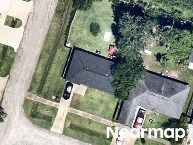 Kenilwood Dr