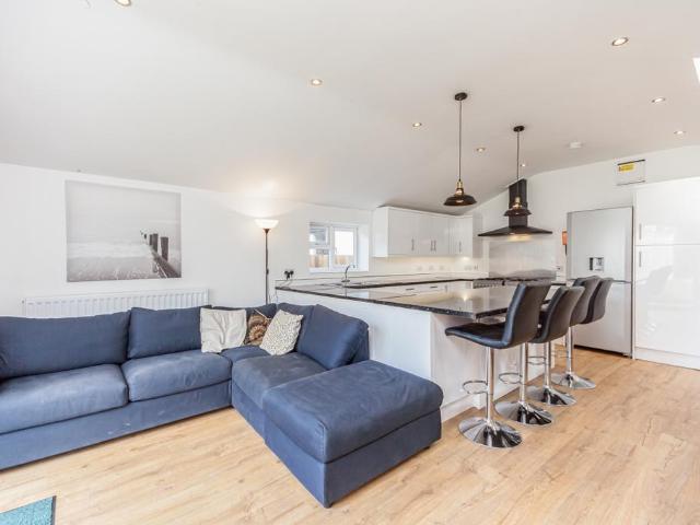 Kenilworth Avenue, East Oxford 6 bed house share to rent £5,100 pcm £1,177 pw