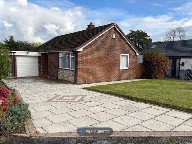 Kenilworth Avenue, Knutsford WA16, 2 bed bungalow to rent, £1,400 pcm | PrimeLocation