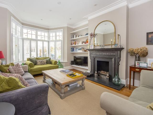 Kenilworth Avenue, London SW19, 5 bed flat to rent, £19,933 pcm | PrimeLocation