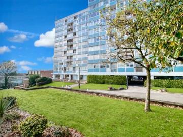 Kenilworth Court, Cheylesmore, Coventry CV3, 2 bed flat to rent, £1,100 pcm | PrimeLocation
