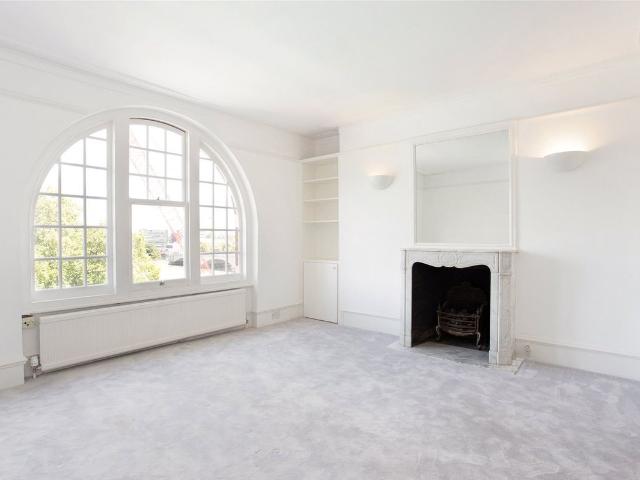 Kenilworth Court, Lower Richmond Road, Putney, London SW15, 3 bed flat to rent, £3,250 pcm | PrimeLocation
