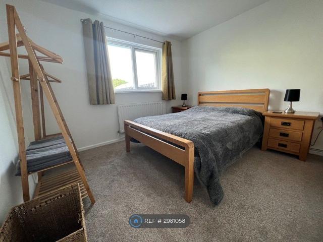 Kenilworth Place, Swansea SA3, 2 bed flat to rent, £900 pcm | PrimeLocation