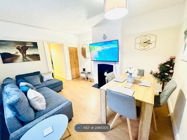 Kenilworth Road, Ashford, Surrey TW15, 2 bed maisonette to rent, £2,800 pcm | PrimeLocation