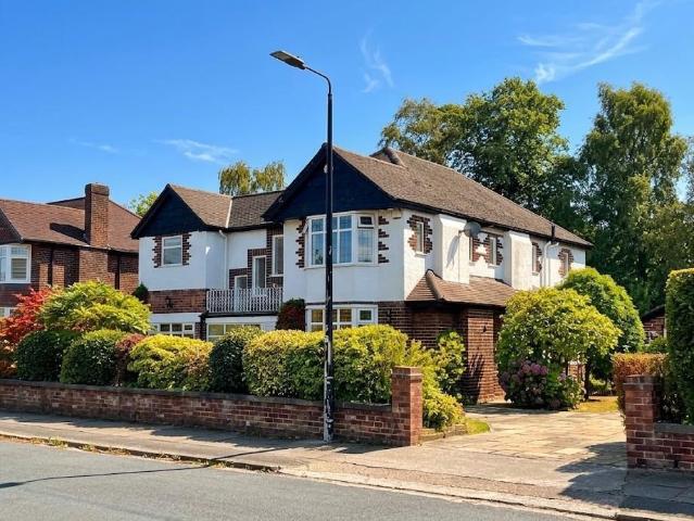 Kenilworth Road, Sale 4 bed detached house to rent £3,000 pcm £692 pw