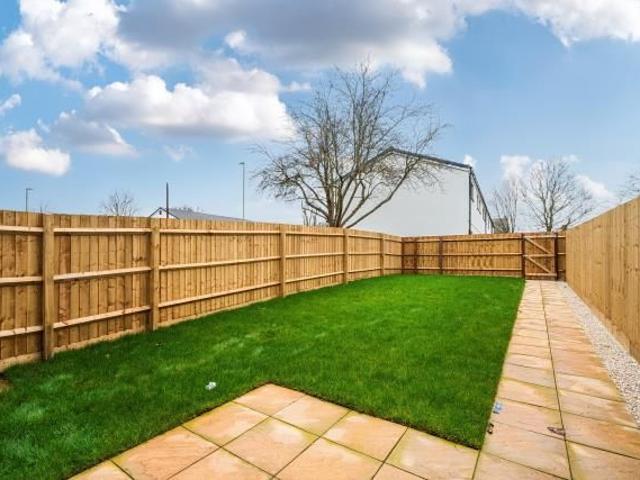 Kenley Avenue, Carterton OX18, 2 bed end terrace house to rent, £1,450 pcm | PrimeLocation