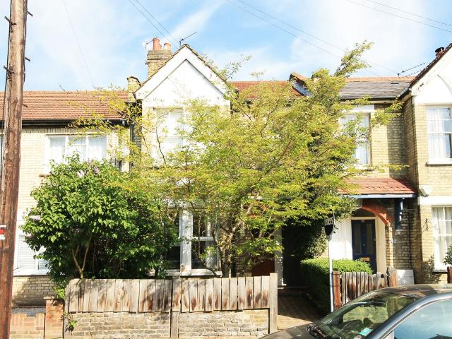 Kenley Road, St Margarets TW1, 2 bed flat to rent, £2,200 pcm | PrimeLocation