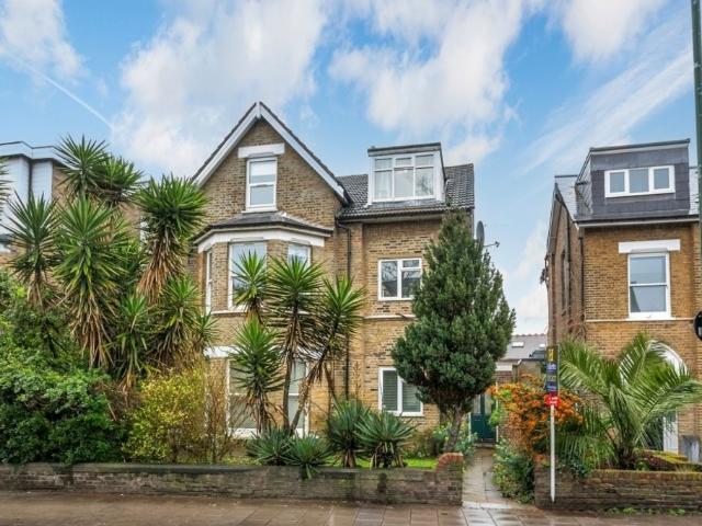 Kenmore Lodge, Mortlake Road, Kew, Richmond, Surrey TW9, 1 bed flat to rent, £1,600 pcm | PrimeLocation
