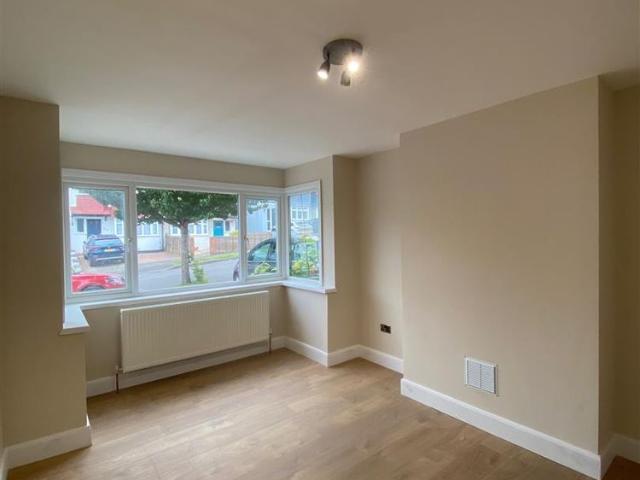 Kenmore Road, Kenley CR8, London
