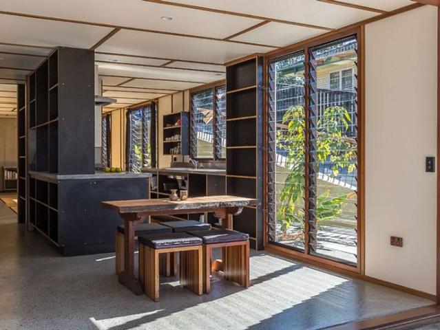 Kenmore's Best Kept Secret Rooming accommodation House Living