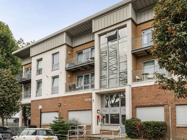 Kennard St, London E16, 1 bed flat to rent, £1,175 pcm | PrimeLocation