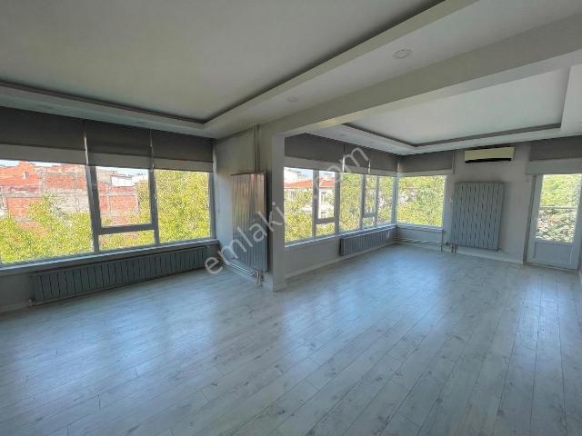 Kennedy Caddesi Full Yapılı 140 M2 Ebebeyn Banyo Ve Giyinme Odal