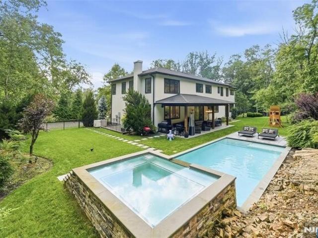 Kennedy Dr, Cresskill, Home For Sale