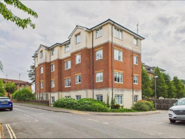 Kennedy Road, Horsham RH13, 2 bed flat to rent, £1,550 pcm | PrimeLocation