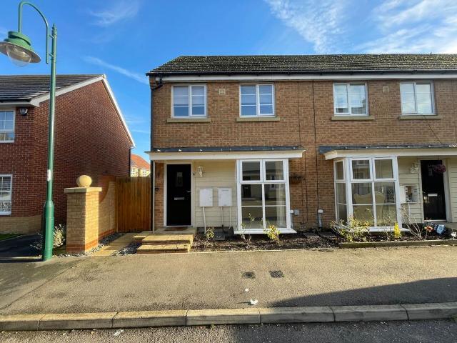 Kennedy Street, Hampton Vale, PE7 3 bed end of terrace house to rent £1,155 pcm £267 pw