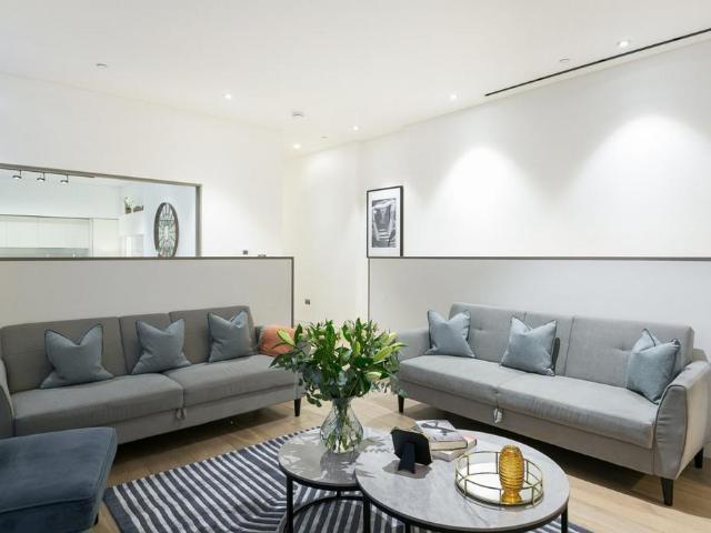 Kenrick Place 3 bed apartment to rent £21,600 pcm £4,985 pw