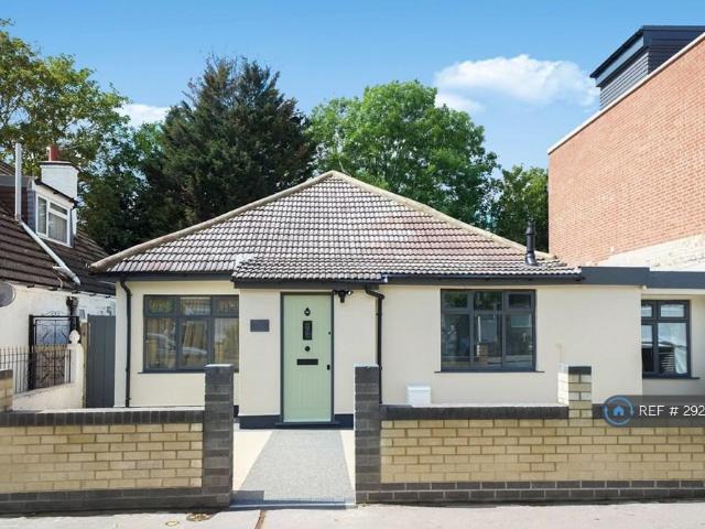 Kensington Avenue, Thornton Heath, CR7 1 bed in a house share to rent £800 pcm £185 pw