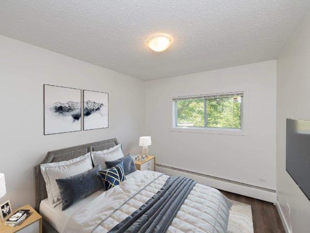 Kensington Apartments | 1440 Memorial Drive NW