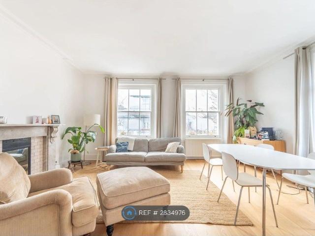 Kensington Church St, London W8, 1 bed flat to rent, £3,100 pcm | PrimeLocation