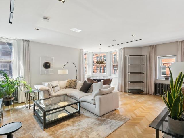 Kensington Court, Kensington, London W8, 3 bed flat to rent, £11,917 pcm | PrimeLocation