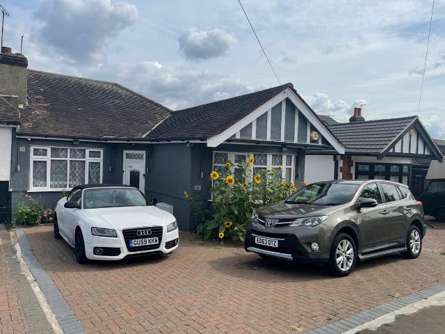 Kensington Drive, Woodford Green IG8, 3 bed semi detached house to rent, £2,350 pcm | PrimeLocation