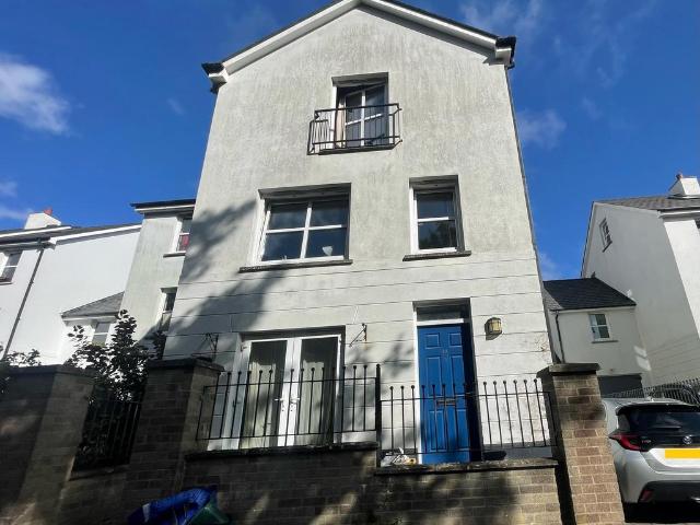 Kensington Gardens, Haverfordwest, SA61 4 bed house to rent £1,200 pcm £277 pw