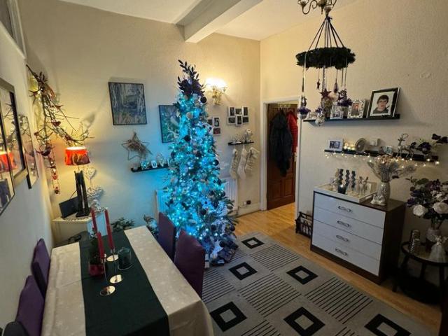 Kensington Gardens, Ilford IG1, 2 bed flat to rent, £1,800 pcm | PrimeLocation