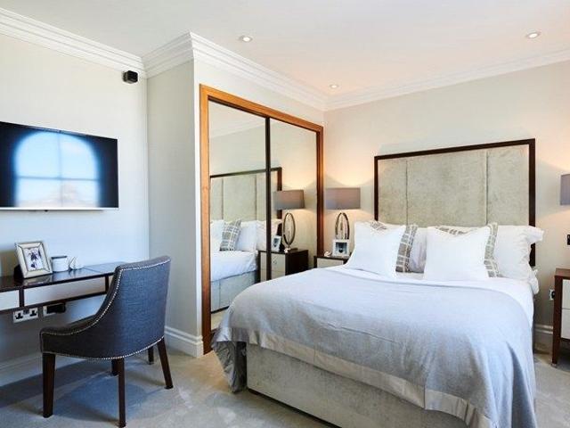 Kensington Gardens Square, Bayswater, London W2, 2 bed flat to rent, £5,308 pcm | PrimeLocation