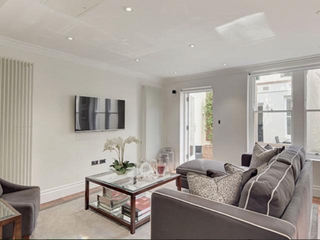 Kensington Gardens Square, London W2 2 bed apartment to rent £5,417 pcm £1,250 pw