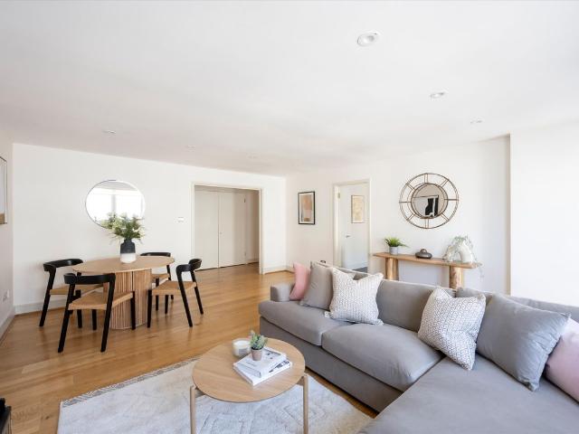 Kensington Gardens Square, London W2, 2 bed flat to rent, £5,200 pcm | PrimeLocation