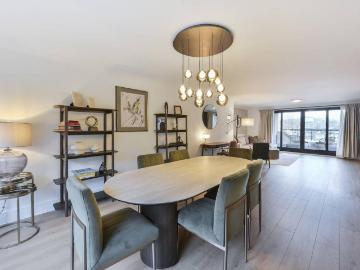 Kensington High Street, London, W8. 3 bed flat to rent £20,150 pcm £4,650 pw