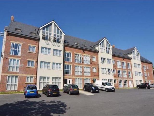 Kensington House, Gray Road. 2 bed apartment to rent £650 pcm £150 pw