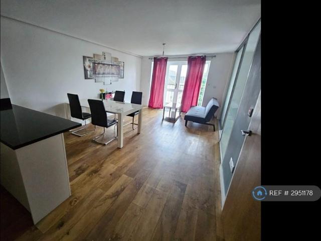 Kensington House, West Drayton, UB7 2 bed flat to rent £1,800 pcm £415 pw