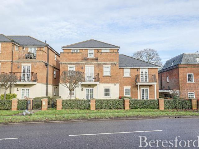 Kensington Place, Priests Lane, CM15 2 bed apartment to rent £1,995 pcm £460 pw