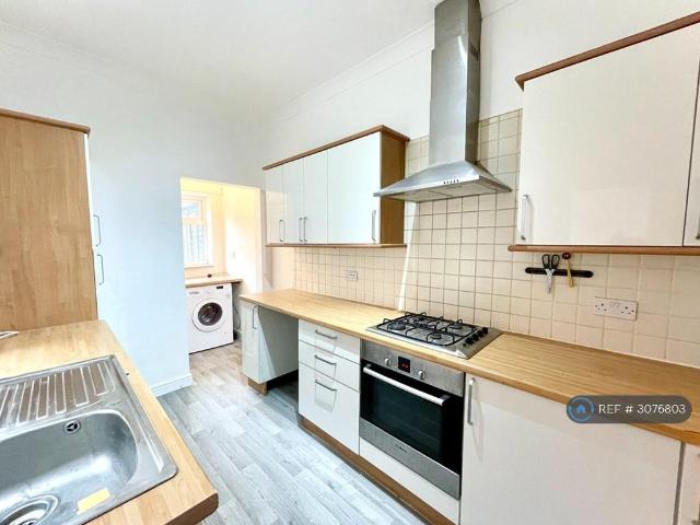 Kensington Road, Coventry, CV5 3 bed terraced house to rent £1,150 pcm £265 pw