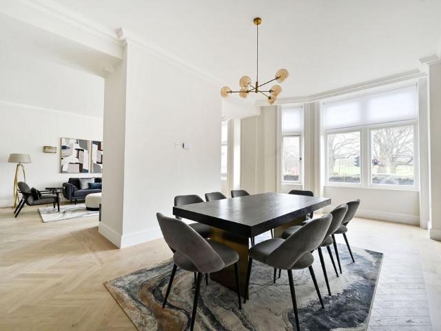 Kensington Road, Kensington, London, W8 5 bed flat to rent £34,667 pcm £8,000 pw