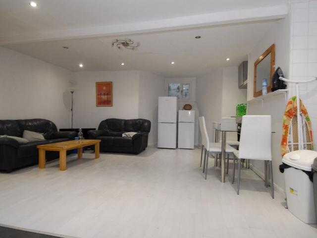 Kensington Road, Plymouth PL4, 4 bed property to rent, £520 pcm | PrimeLocation