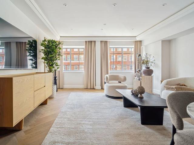 Kensington W8, 1 bed flat to rent, £7,343 pcm | PrimeLocation