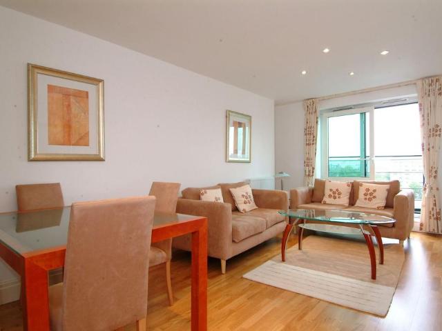 Kensington Westside, Kensington. 2 bed flat to rent £3,445 pcm £795 pw