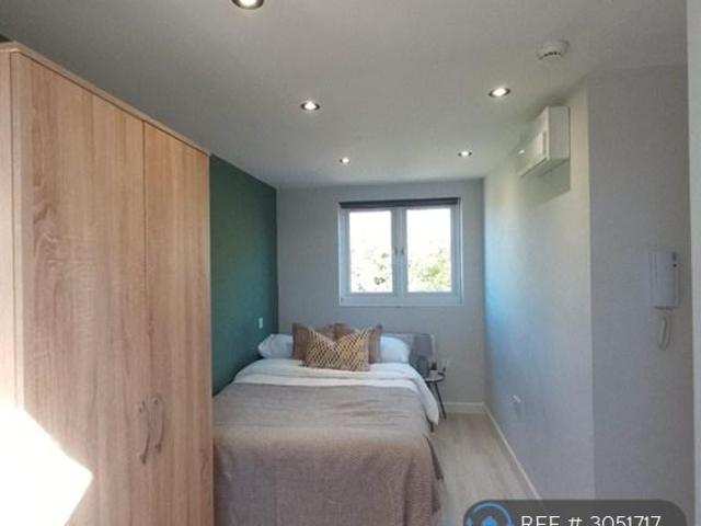 Keats Way, West Drayton, UB7 Studio to rent £1,000 pcm £231 pw