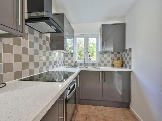 Keats Close, South Wimbledon, London. 2 bed terraced house to rent £2,701 pcm £623 pw