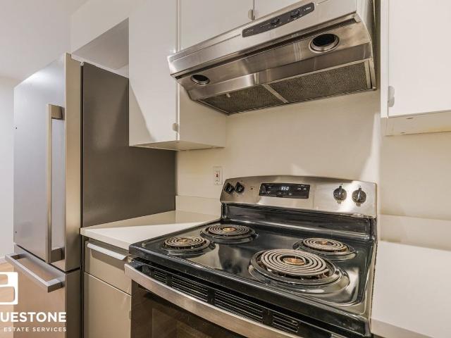 Kearney Court Apartments 1 Bedroom Apartment for Rent at 2250 Nw Kearney St, Portland, OR 97210 Northwest District