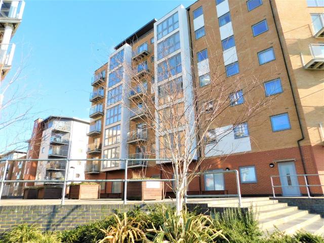 Keel Point, Colchester, Essex CO2, 2 bed flat to rent, £1,300 pcm | PrimeLocation